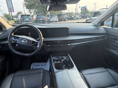 Used 2025 Nissan Murano SV FWD image 5