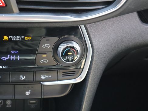 Used 2019 Hyundai Santa Fe Limited image 30