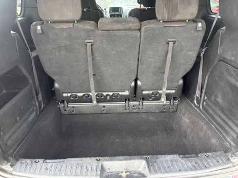Used 2017 Dodge Grand Caravan SE FWD image 34