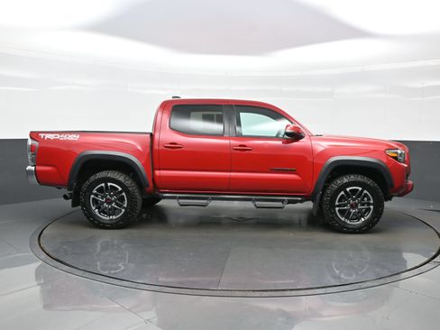 Used 2023 Toyota Tacoma TRD Off-Road w/ Black Out Package (TMS) AWD/4WD image 7