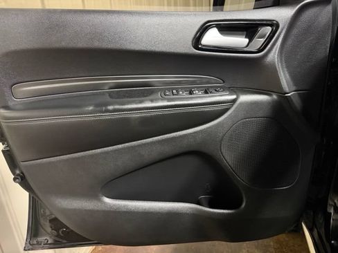 Used 2022 Dodge Durango SXT w/ Anodized Platinum Package AWD/4WD image 11