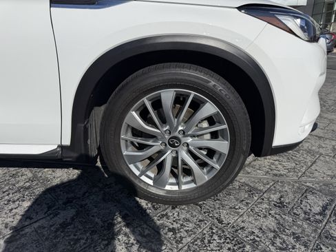 Certified 2023 INFINITI QX50 Luxe image 9