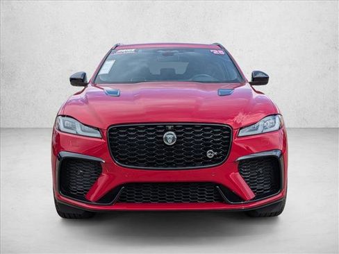 Used 2025 Jaguar F-PACE SVR 575 Edition image 2