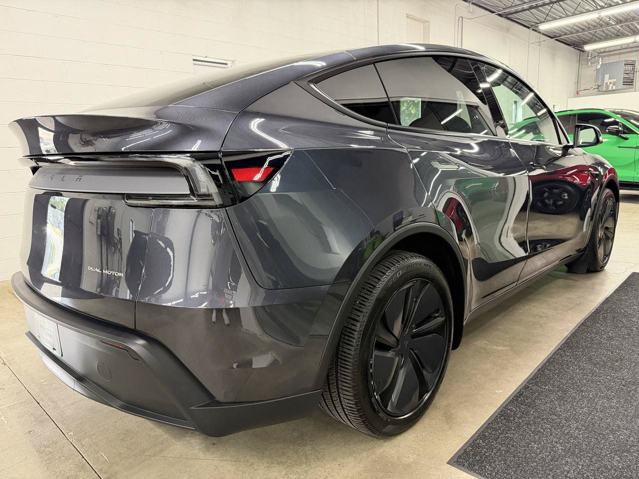 Used 2026 Tesla Model Y AWD image 4