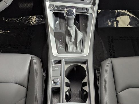 New 2025 Audi Q3 2.0T Premium image 17