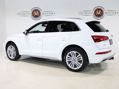 Used 2019 Audi Q5 2.0T Premium Plus w/ Premium Plus Package AWD/4WD image 3
