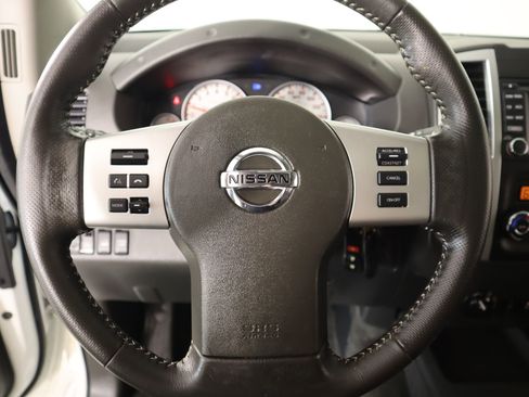 Used 2017 Nissan Frontier PRO-4X w/ Pro-4x Luxury Package image 3