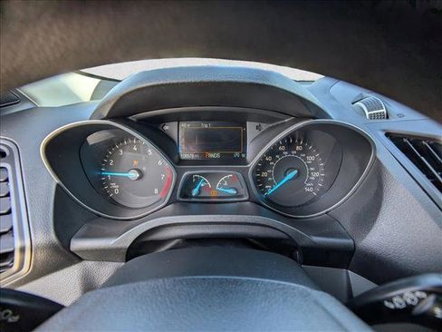 Used 2018 Ford Escape SE w/ SE Sync 3 Package AWD/4WD image 11