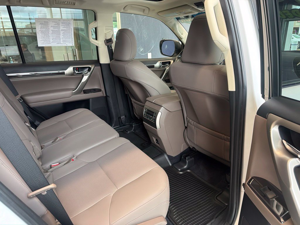 Used 2020 Lexus GX 460 Premium w/ Premium Package AWD/4WD image 51