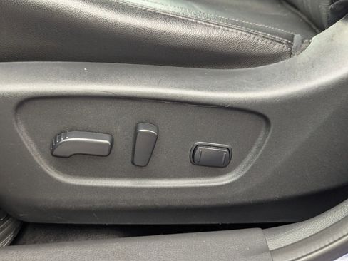 Used 2018 Nissan Rogue SL image 17