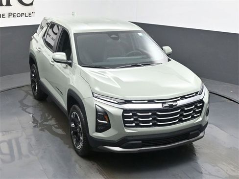 New 2026 Chevrolet Equinox LT w/ Convenience Package II image 25