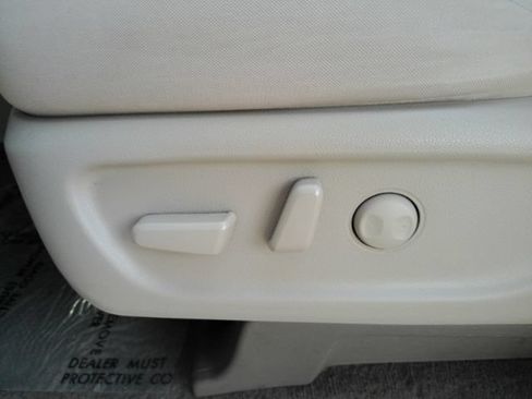 Used 2021 Kia Sedona LX FWD image 13