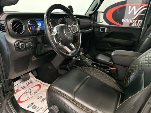 Used 2021 Jeep Wrangler Unlimited Sahara AWD/4WD image 11