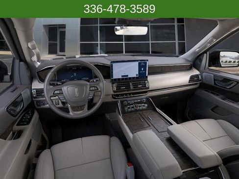 New 2024 Lincoln Navigator L Reserve image 9