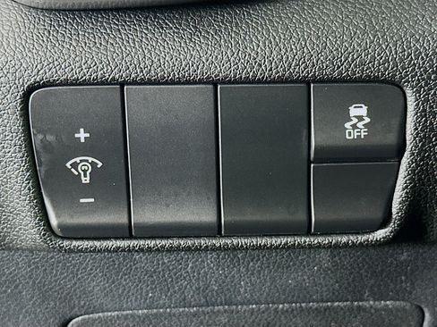 Used 2018 Kia Sportage LX image 17