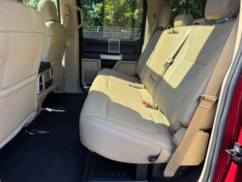 Used 2019 Ford F250 Lariat w/ Lariat Ultimate Package AWD/4WD image 13