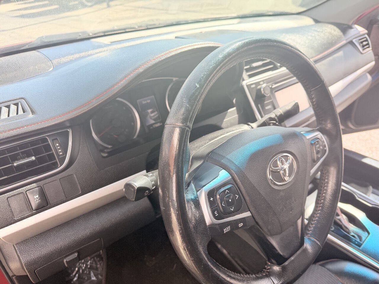 Used 2017 Toyota Camry SE FWD image 8