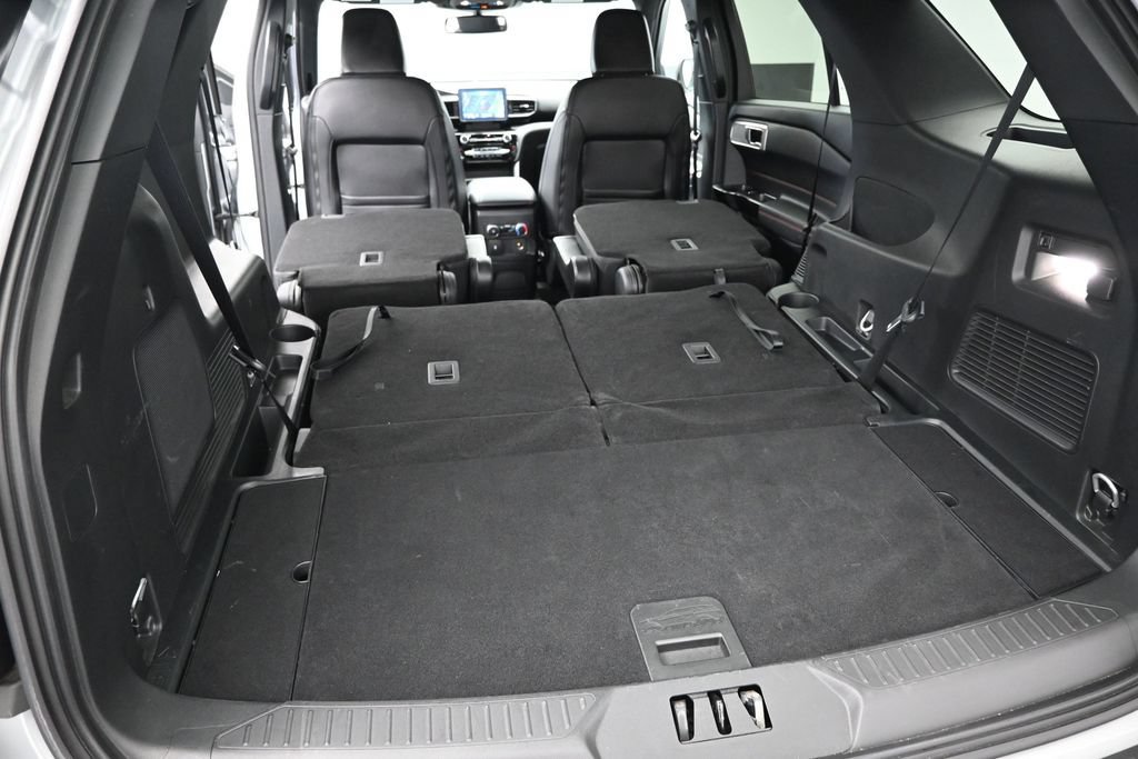 Used 2024 Ford Explorer ST-Line w/ Class IV Trailer Tow Package RWD image 11