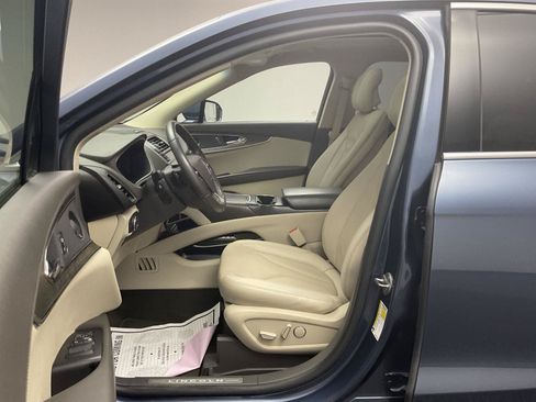 Used 2019 Lincoln Nautilus Reserve w/ Driver Assistance Package AWD/4WD image 12
