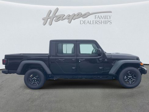 New 2026 Jeep Gladiator Sport image 25
