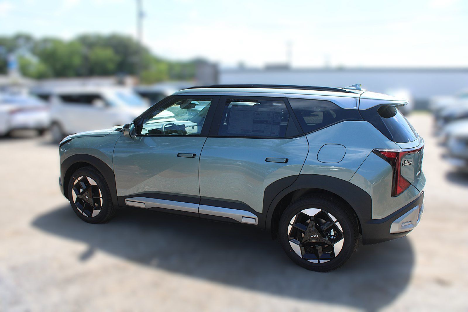 New 2027 Kia Seltos EX w/ EX Panoramic Sunroof Package FWD image 13