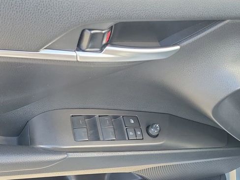 Used 2024 Toyota Camry SE image 21