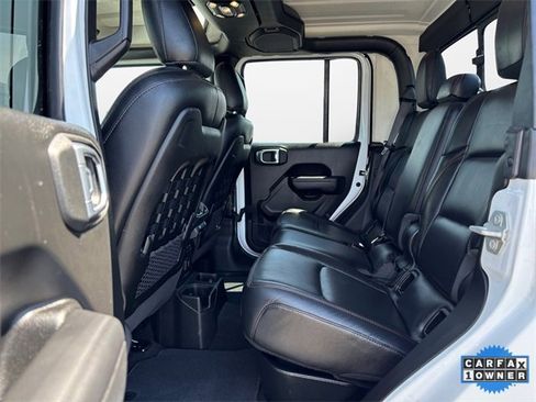 Used 2023 Jeep Gladiator Mojave w/ Safety Group image 13