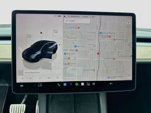 Used 2023 Tesla Model Y Performance AWD/4WD image 9
