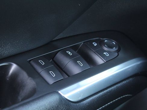 Used 2025 Chevrolet Traverse LT w/ Driver Confidence Package FWD image 21