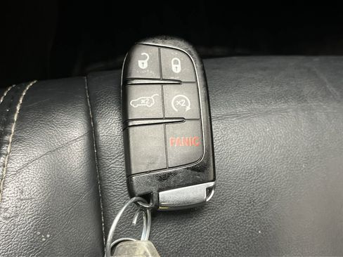 Used 2014 Jeep Grand Cherokee Limited image 24