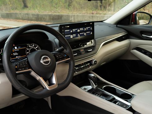 Used 2023 Nissan Altima 2.5 SL image 16