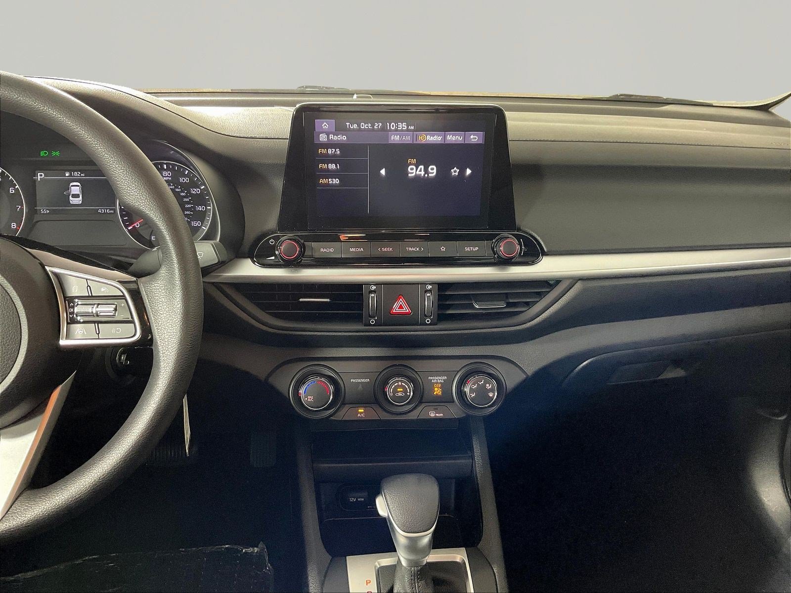Used 2024 Kia Forte LXS w/ LXS Technology Package FWD image 9