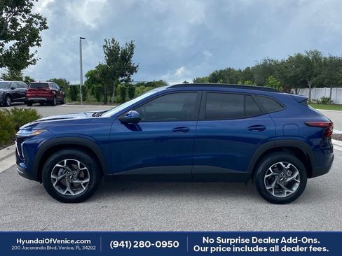 Used 2024 Chevrolet Trax LT FWD image 28