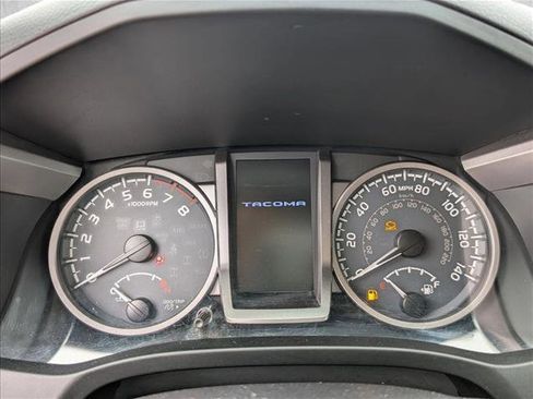 Used 2016 Toyota Tacoma SR5 image 10