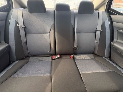 Used 2025 Nissan Versa SV image 36