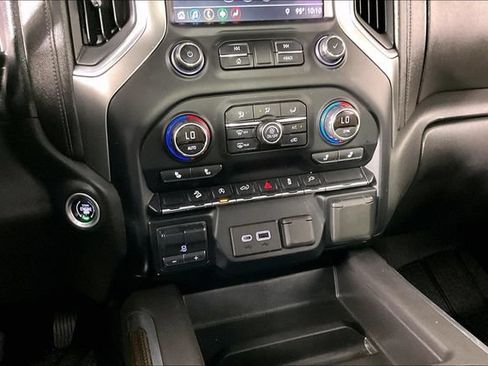 Used 2019 Chevrolet Silverado 1500 RST AWD/4WD image 9