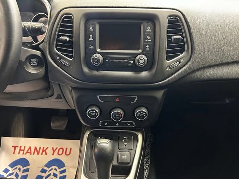Used 2018 Jeep Compass Latitude w/ Cold Weather Group AWD/4WD image 25