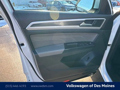 Used 2021 Volkswagen Atlas SE image 22