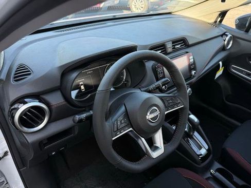 New 2025 Nissan Versa SR w/ Trunk Package image 17