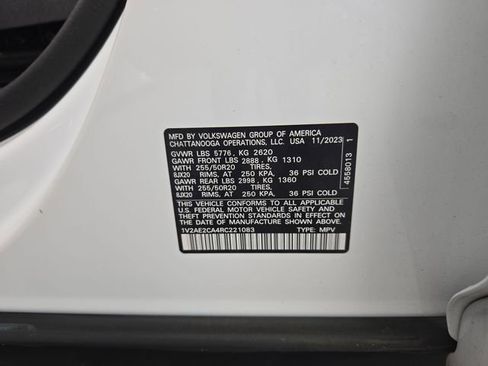 Used 2024 Volkswagen Atlas Cross Sport SEL R-Line AWD/4WD image 50