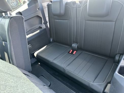 Used 2024 Volkswagen Tiguan SE R-Line FWD image 27