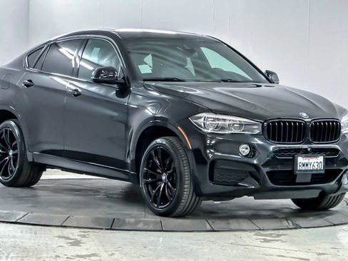 Used 2019 BMW X6 xDrive50i w/ M Sport Package image 9