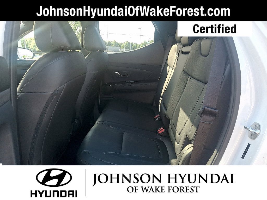 Certified 2025 Hyundai Santa Cruz SEL FWD image 12
