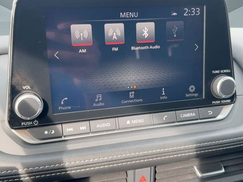 Used 2024 Nissan Rogue SV w/ SV Premium Package image 24