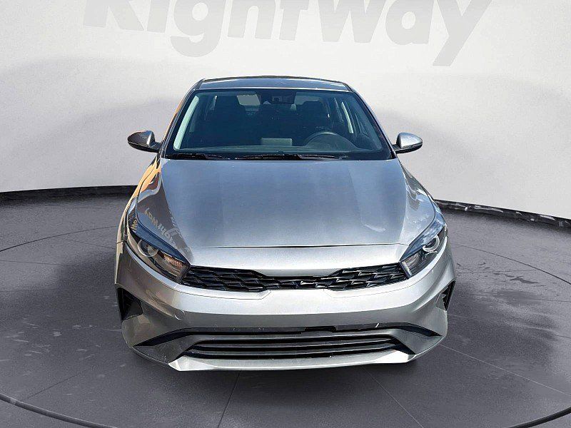 Used 2024 Kia Forte LXS w/ LXS Technology Package FWD image 8