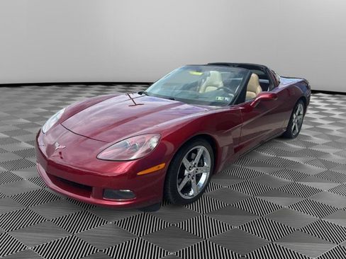 Used 2007 Chevrolet Corvette Coupe w/ Preferred Equipment Group RWD image 2