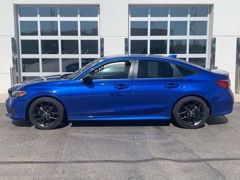 Used 2022 Honda Civic Sport image 3