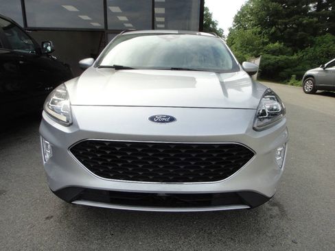 Used 2020 Ford Escape Titanium AWD/4WD image 2