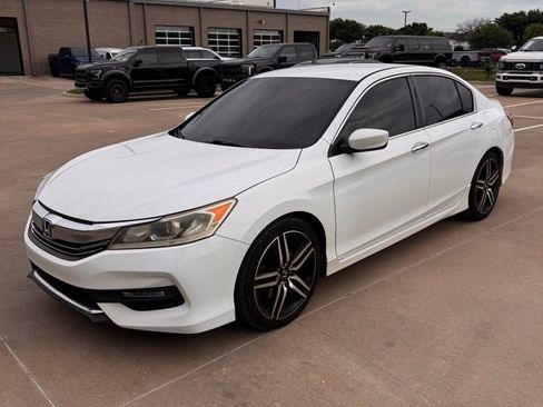 Used 2016 Honda Accord Sport image 3