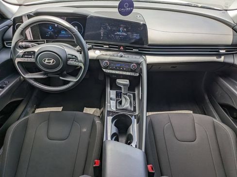 Certified 2024 Hyundai Elantra SEL w/ Convenience Package FWD image 16